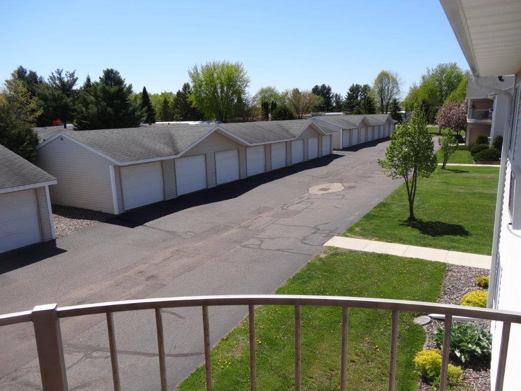 garage-parking-allman-park-condos-medford-wi