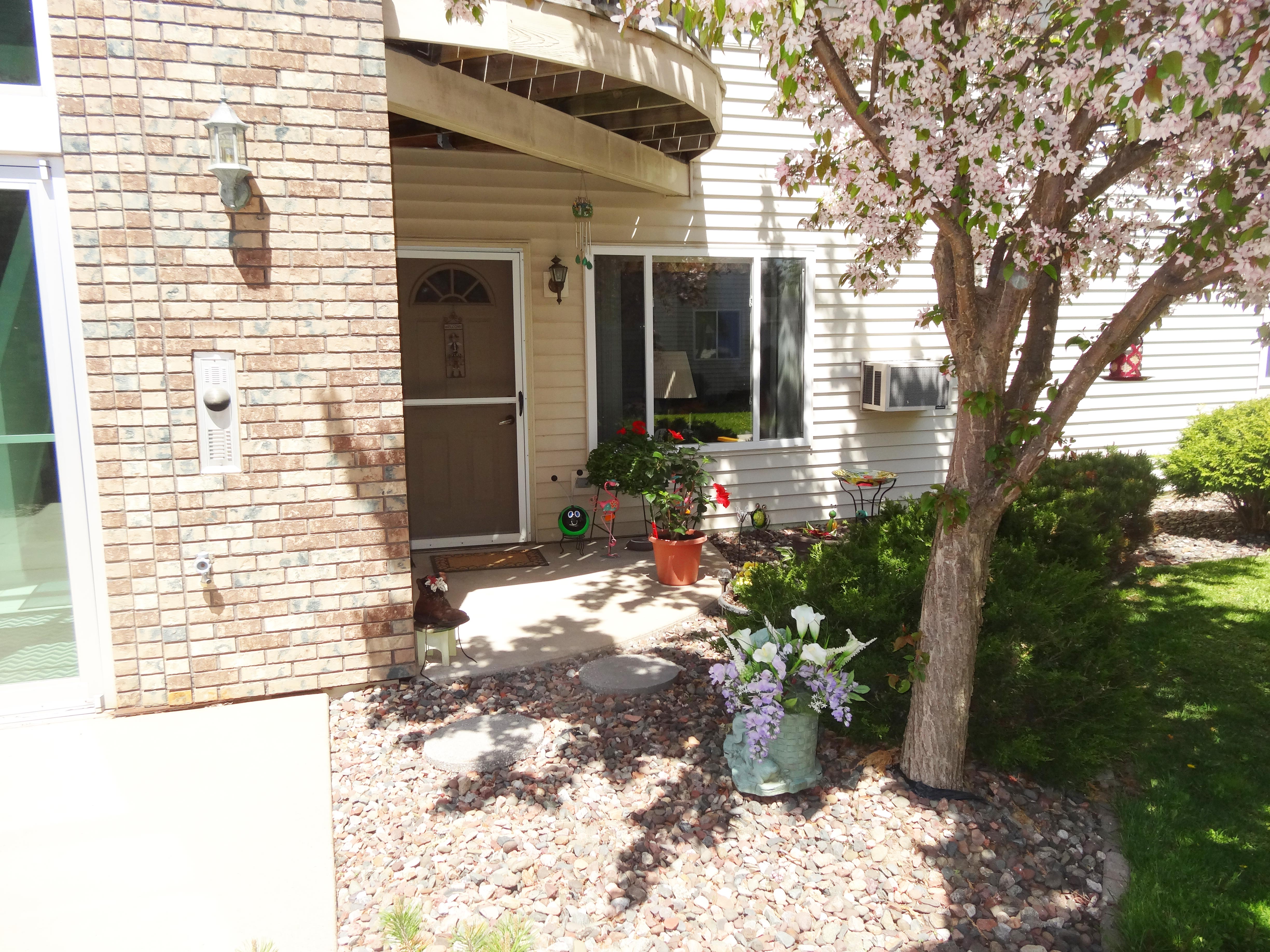 lower-patio-with-potted-plants