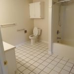 tiled-master-bathroom-white-interior